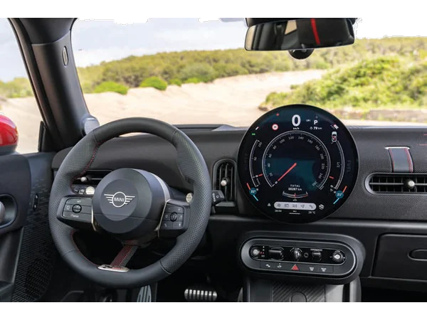 mini countryman electric countryman-electric-favoured-pack-2wd-646-kwh interior